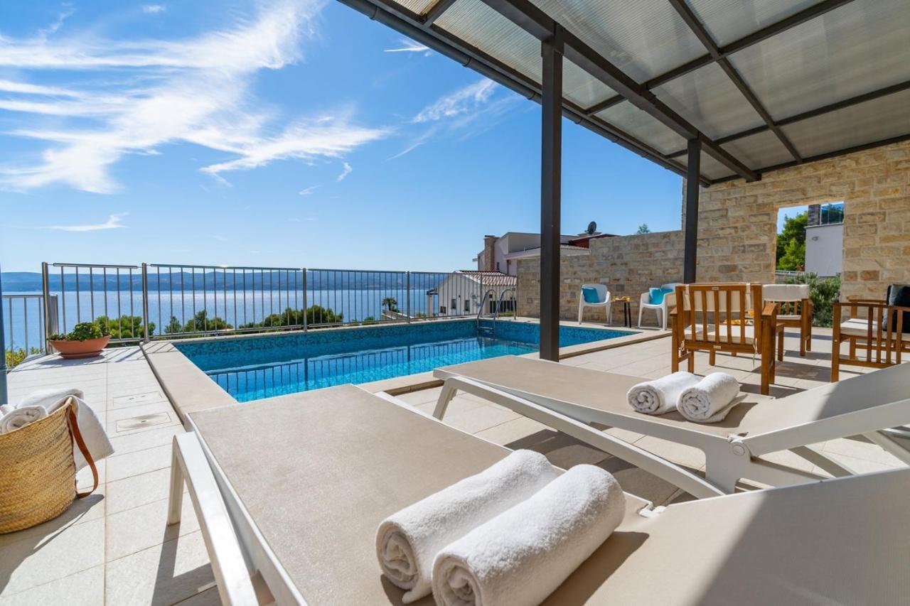 Villa Oslo - Luxury Place With Sea Views & Heated Pool, 300M Far From Sandy Beach Omis Exterior photo