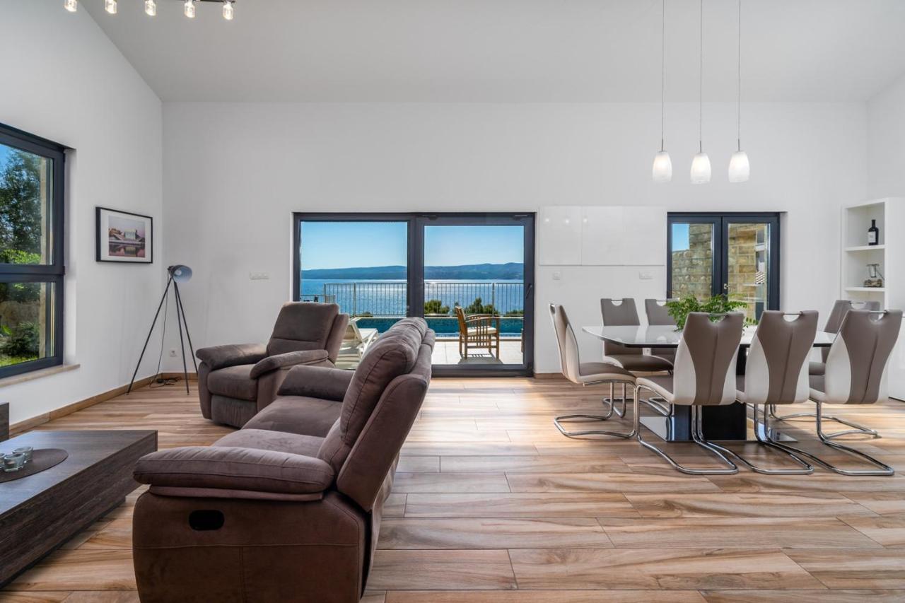Villa Oslo - Luxury Place With Sea Views & Heated Pool, 300M Far From Sandy Beach Omis Exterior photo
