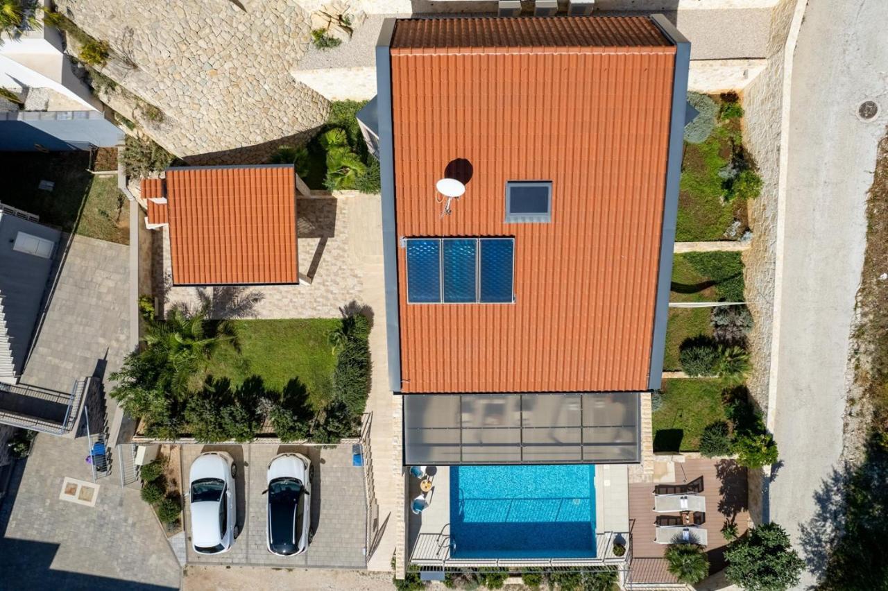 Villa Oslo - Luxury Place With Sea Views & Heated Pool, 300M Far From Sandy Beach Omis Exterior photo
